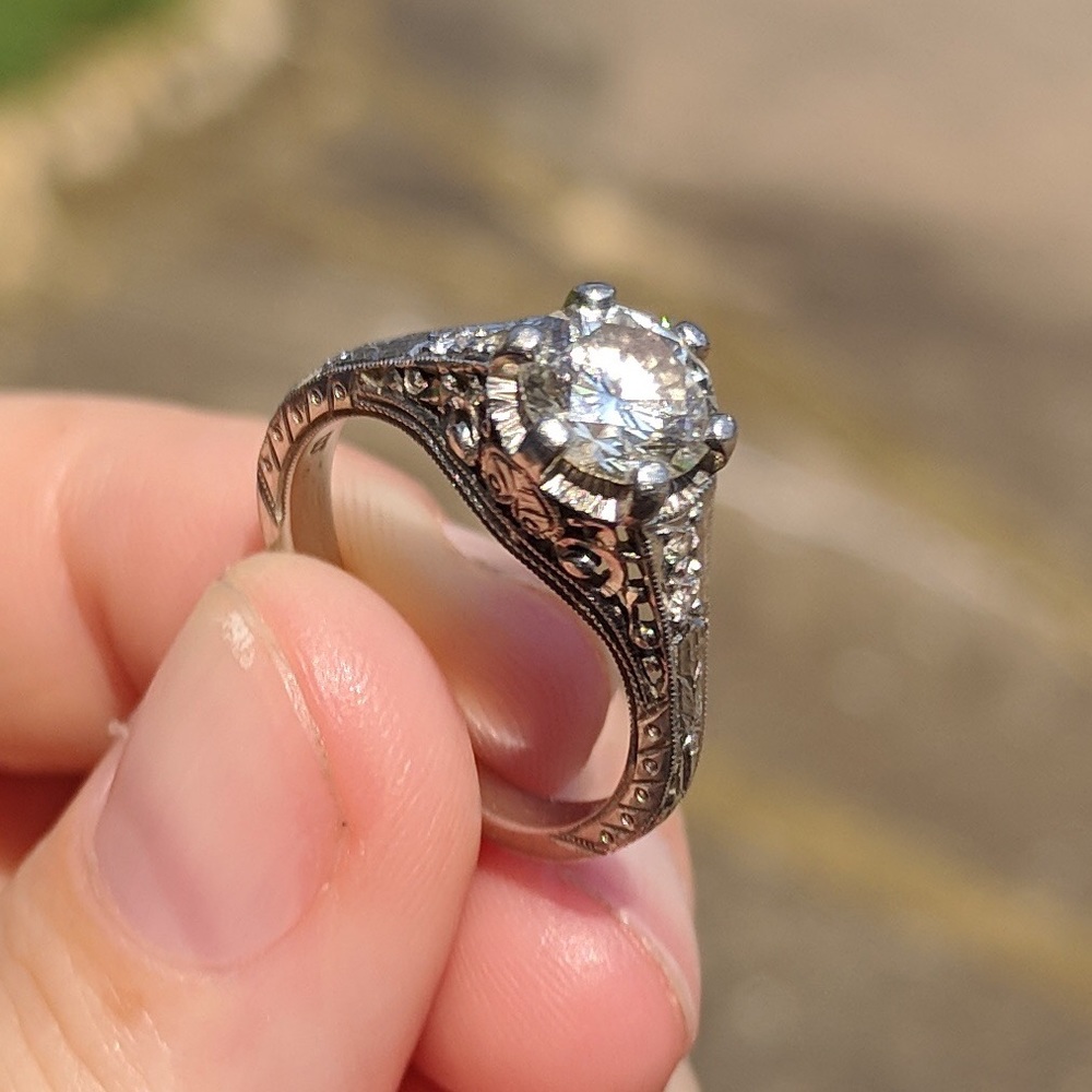 STUNNING 0.95 ct vintage engagement ring! 💍 - Picture 1 of 8